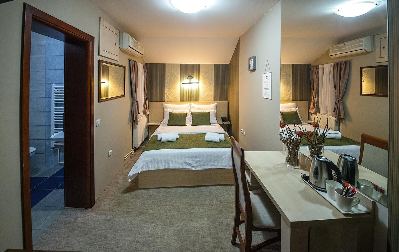 Hotel Bell Leskovac  Exteriér fotografie