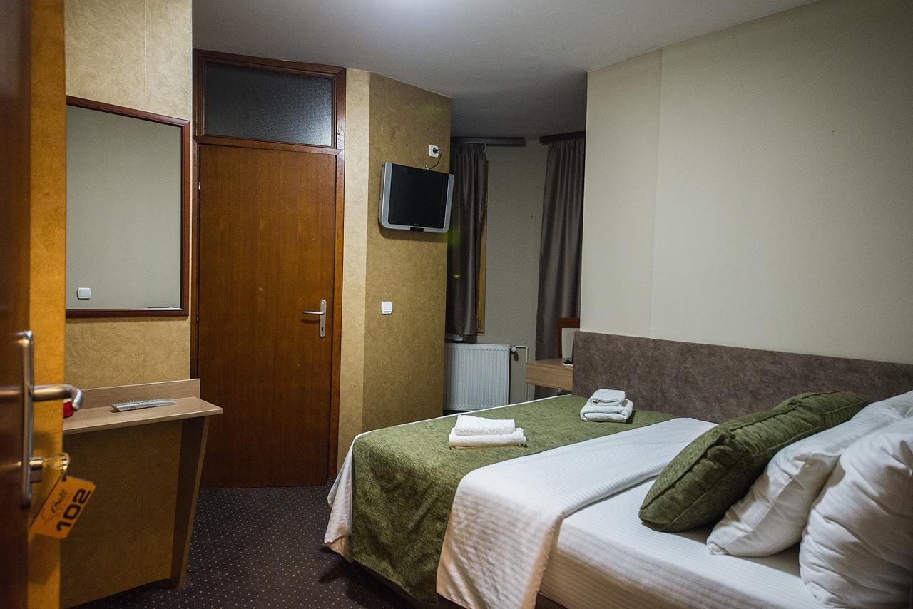 Hotel Bell Leskovac  Exteriér fotografie
